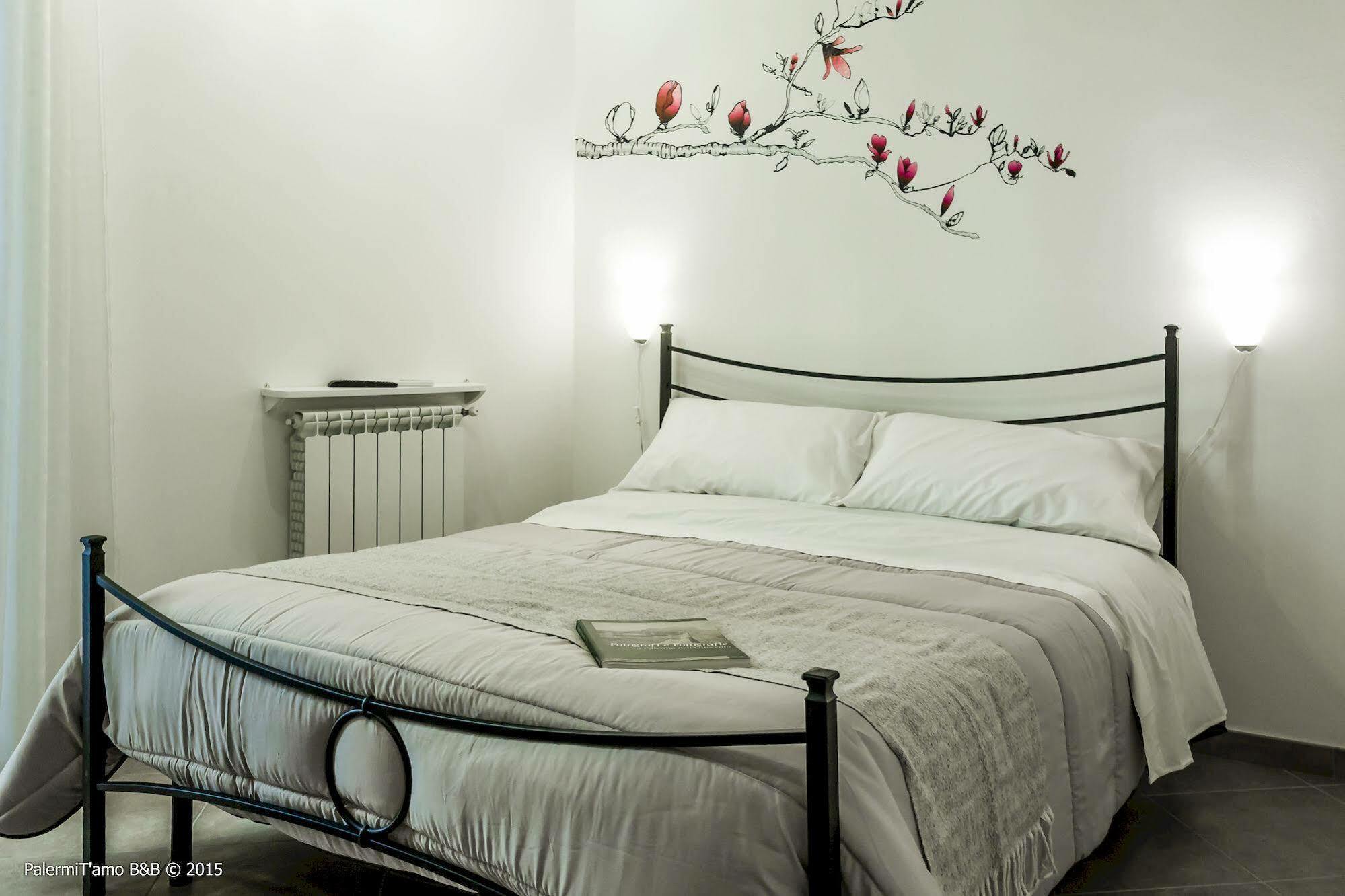 パレルモ Palermit'Amo Bed & Breakfast エクステリア 写真
